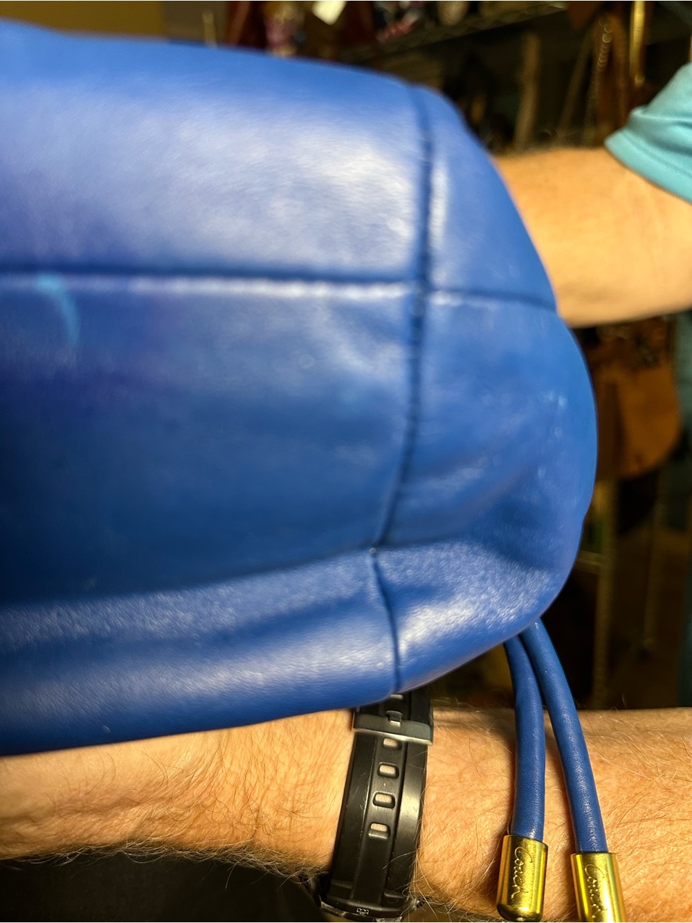 Coach Electric Blue Leather Shoulder Bag with Gold Hardware - Picture 12 of 16